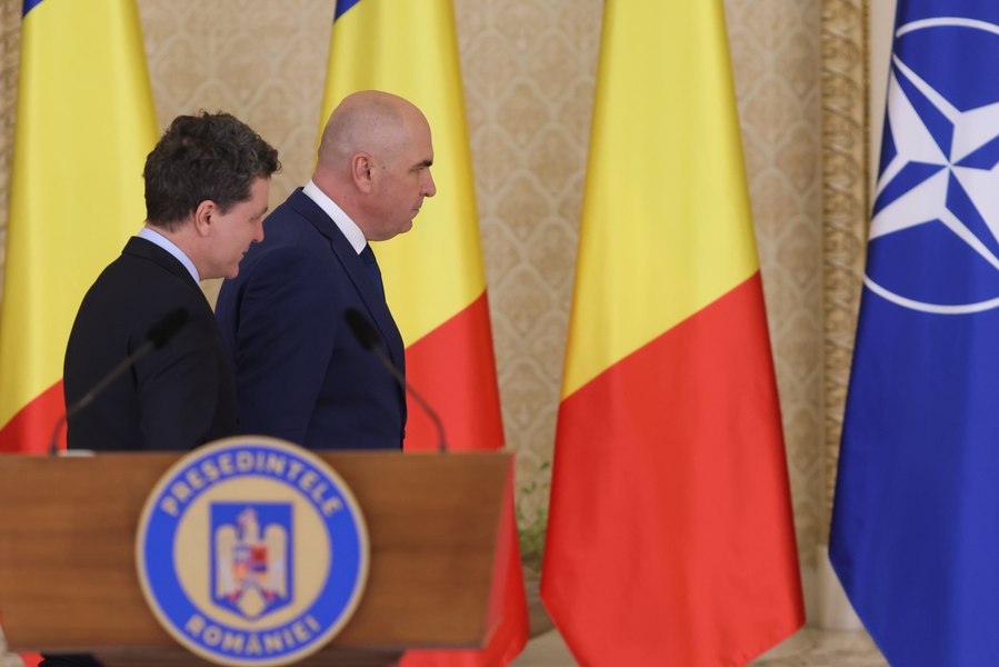Nicușor Dan sau Ilie Bolojan: cine e mai bun și unde punctează fiecare. Verdictul dat de la Oxford  