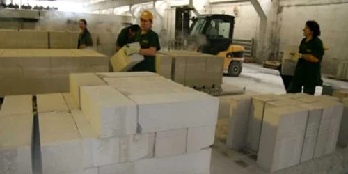 Piaţa de materiale de construcţii îşi va reveni abia în 2011