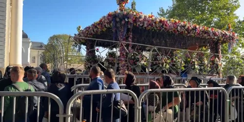 Pelerinajul la Catedrala Mitropoliei de la Iași pentru Sfânta Parascheva Foto DMS