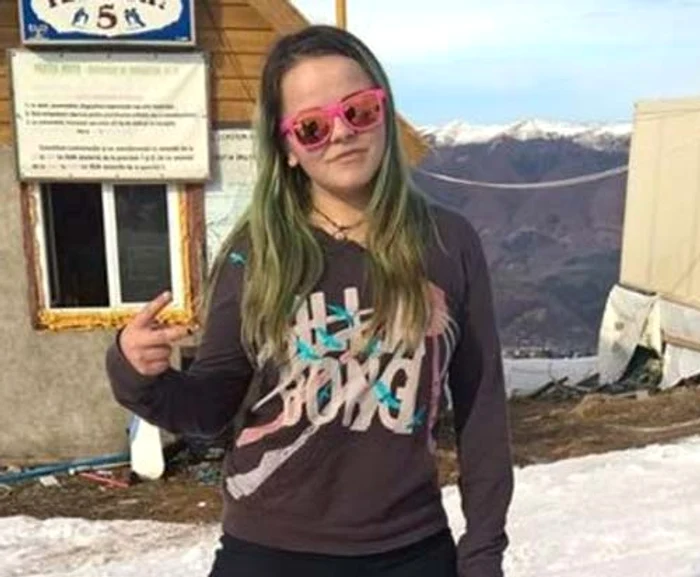 
    Miruna Inel, 21 de ani, a fost snopită în bătaie de recidivistul Constantin Palesică într-un bar din staţiunea montană Straja  