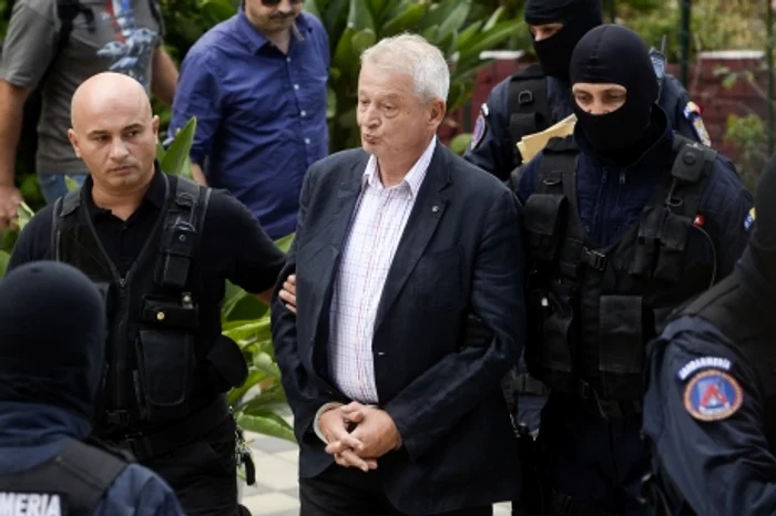
    Sorin Oprescu a fost arestat la începutul lunii septembrie pentru luare de mită și eliberat după o lună   