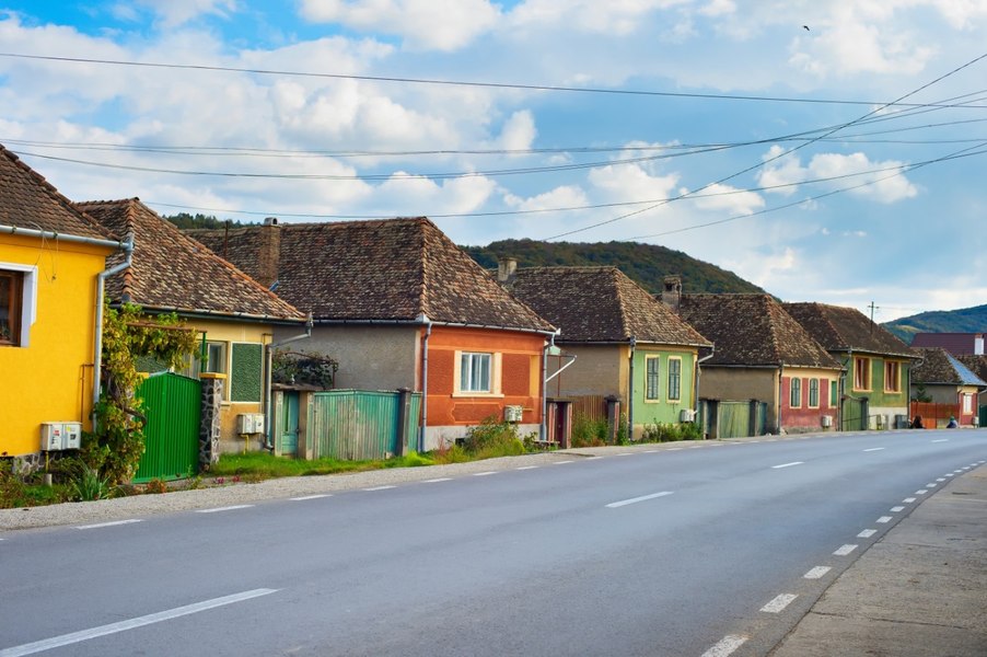 Zilele satului românesc adevărat sunt numărate. Țăranii autentici, sub glie. Citiți și gândiți!