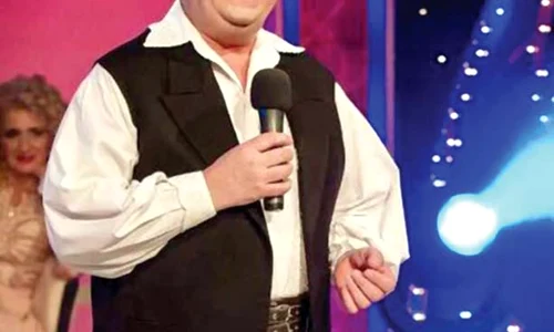 Petrică Mîţu Stoian spune că avea  nevoie de un automobil solid pentru că e toată ziua pe drumuri jpeg