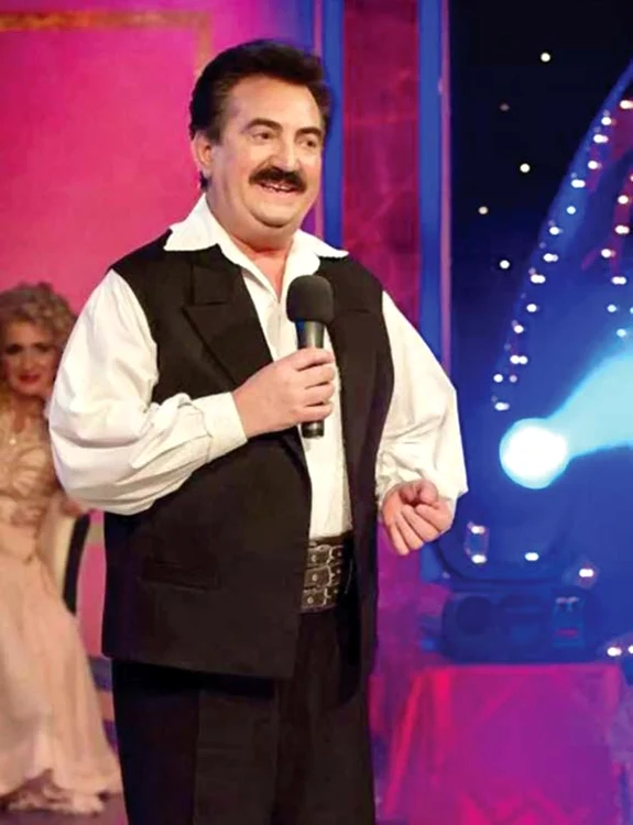 Petrică Mîţu Stoian spune că avea nevoie de un automobil solid pentru că e toată ziua pe drumuri