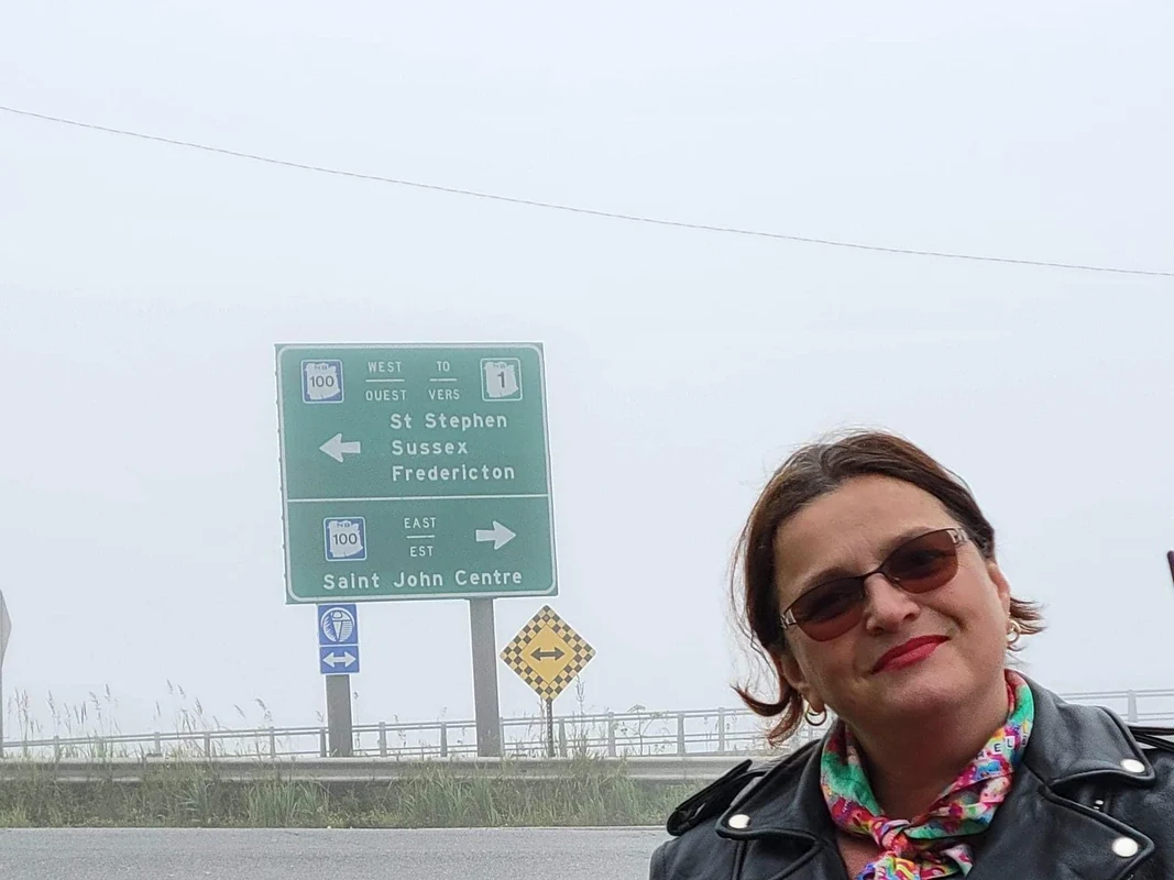 Sora Ronei, Rinda, este medic în Franța