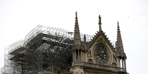 Catedrala Notre Dame după incendiu / FOTO EPA - EFE / 16 apr 2019