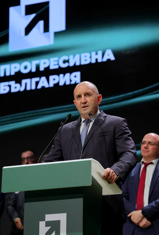 Foto: Radev ținând un discurs. Sursa: Facebook