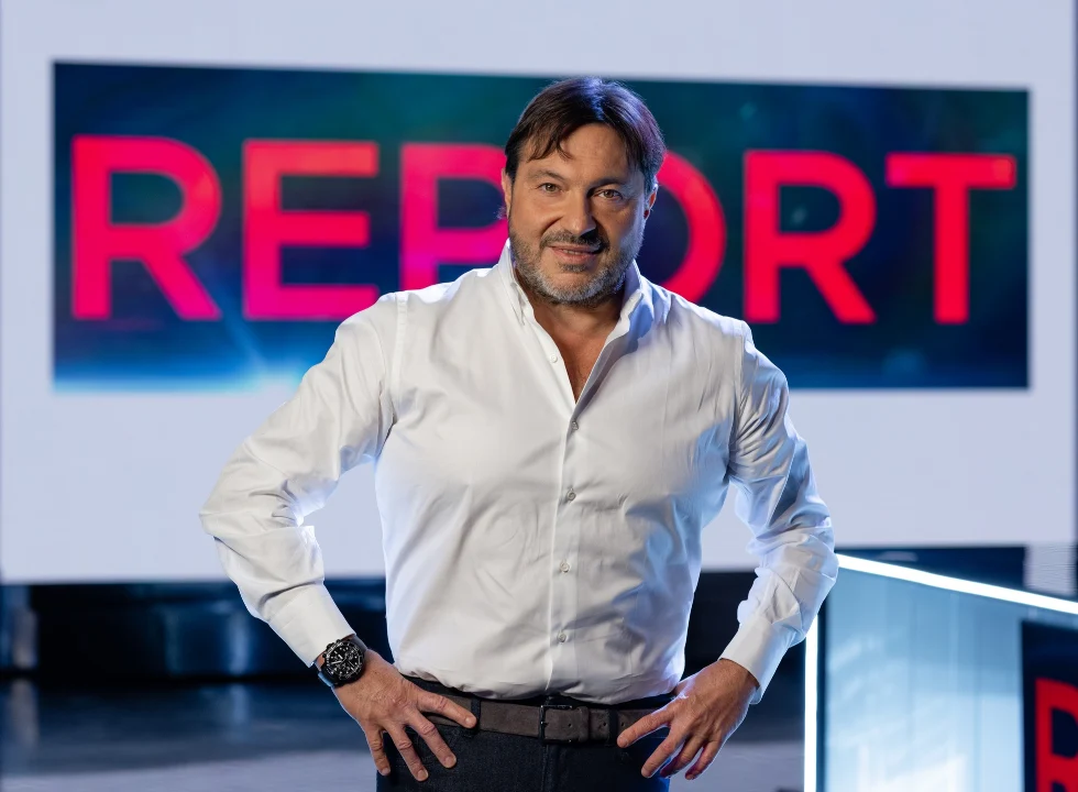 Mașina unui jurnalist italian de investigații a explodat în fața casei. Autoritățile suspectează un atac mafiot