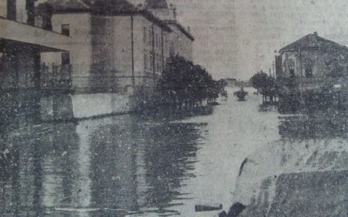 Apele Mureșului au crscut cu peste 8 metri la Alba Iulia FOTO Arhivele Naționale