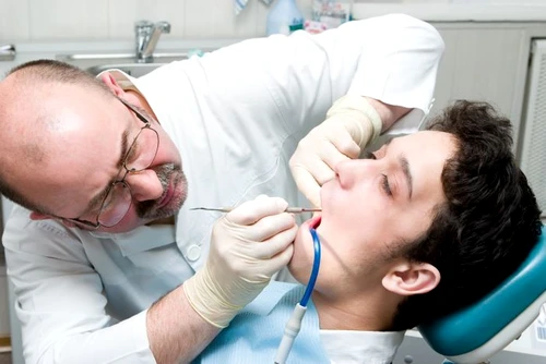 1 dentist stomatolog shutterstock 29369794 jpg jpeg
