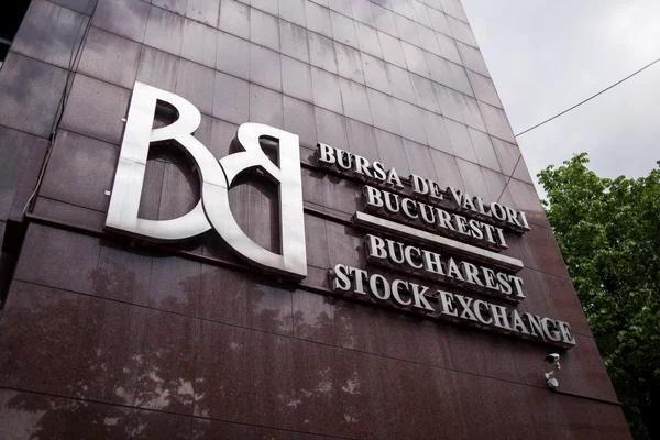 Bursa de la București continuă pe minus după scăderile de joi. Cum au început tranzacțiile vineri