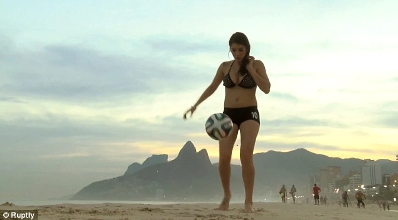 
    Fiorella Castillo  