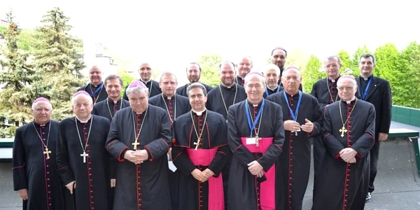 episcopi catolici si greco-catolici foto