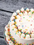 Tort cu frisca  Sursa foto shutterstock 1042802752 jpg