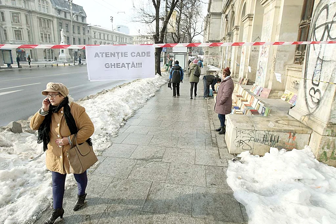 Cade gheaţa? Nu-i problemă! Punem afiş
