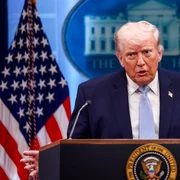 Donald Trump conferinta de presa foto epa efe jpg