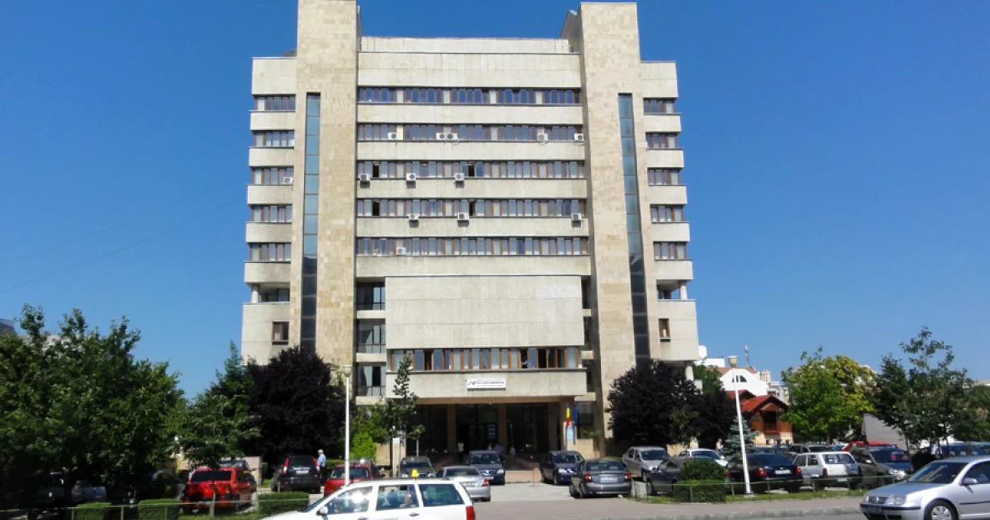 Sediul Administraţiei Judetene a Finanţelor Publice Olt din Slatina   (FOTO: Mugurel Manea)