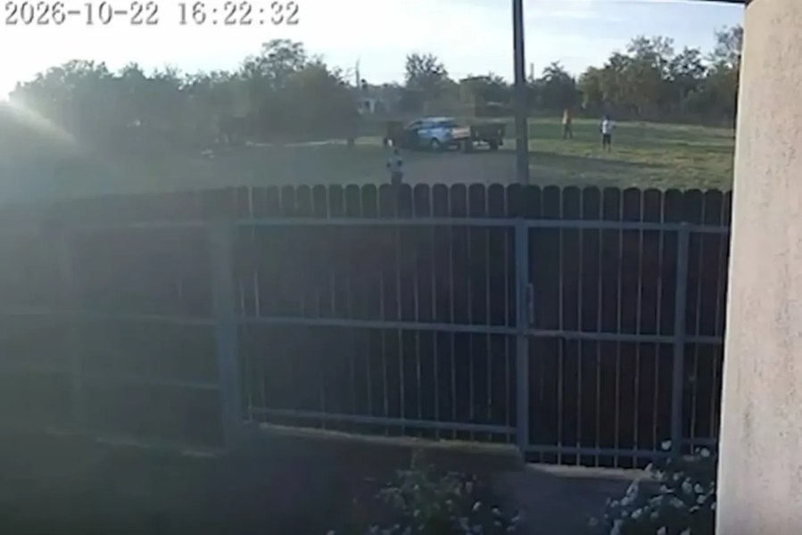 Un copil de 13 ani din Ialomița, urmărit cu mașina și bătut de tatăl unui coleg. Totul a fost filmat