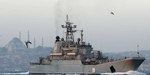 Nava de razboi Tezar Kunikov in stramtoarea Bosfor FOTO EPA EFE jpg