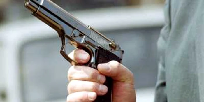 Poliţiştii au făcut uz de armă 