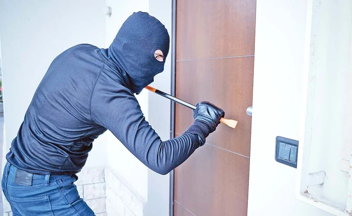 Peste 60% dintre furturi au loc prin efracţie