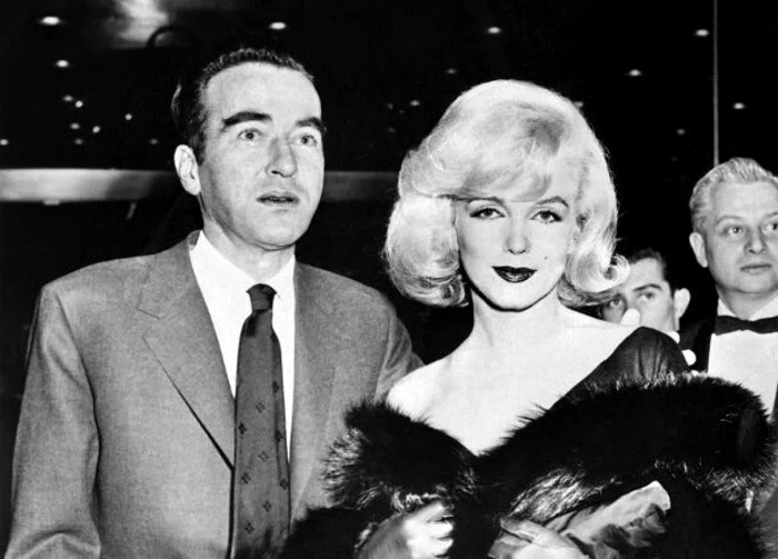 Moartea
actriţei Marilyn Monroe a fost pusă pe seama pericolului pe care
aceasta îl reprezenta pentru preşedintele american John F.