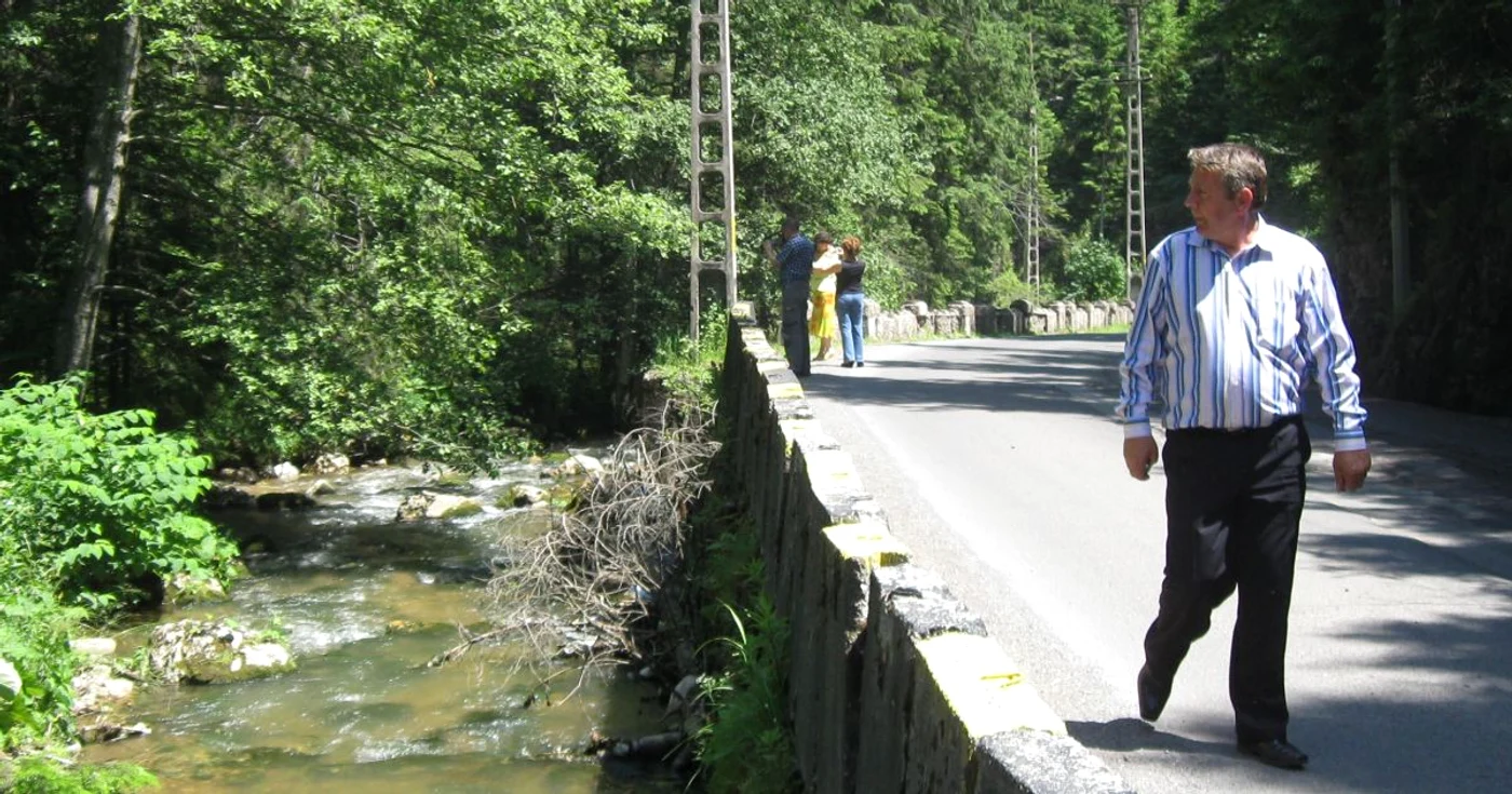 Hotarul dintre Neamt si Harghita se dispută în Cheile Bicazului