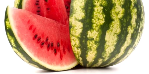 Medicii susţin că înainte de a consuma pepenele verde trebuie să spălăm coaja