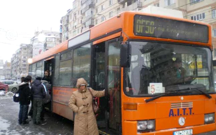 Autobuzul 5 vine din 30 în 30 de minute