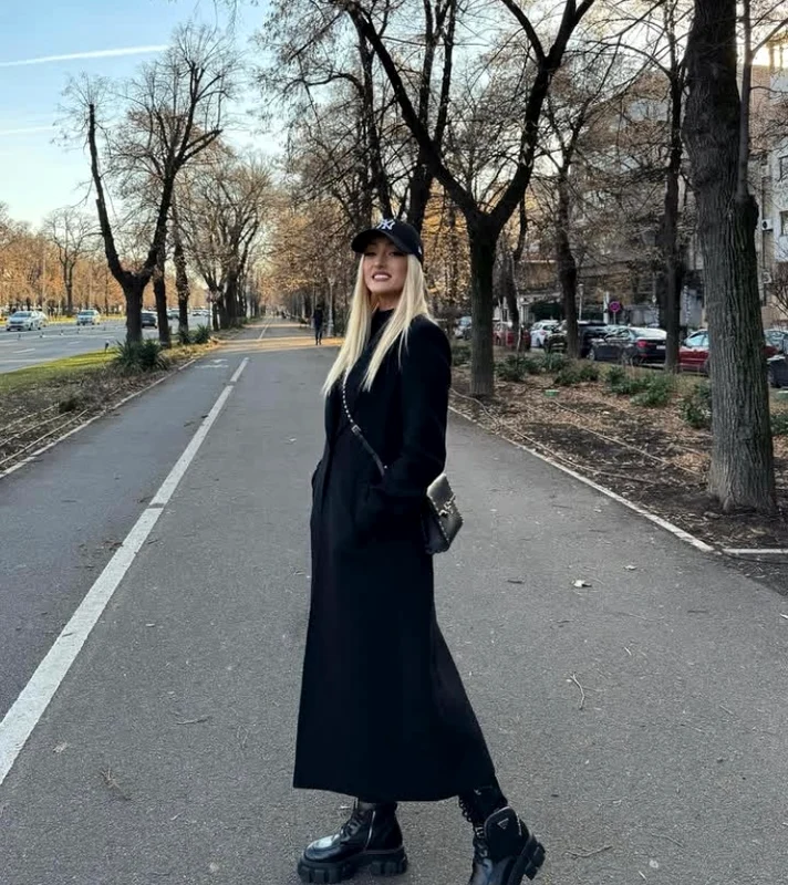 Iuliana Pepene se trezește la 3 și jumătate dimineața foto: Instagram 