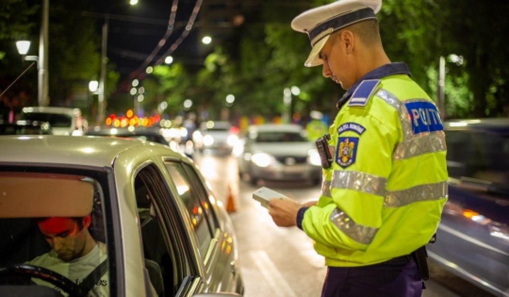 Aproape 100 de amenzi pentru taximetriști și șoferii de transport alternativ în București