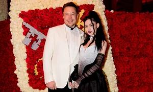 Cei doi au o relație de doi ani jpeg