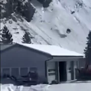 o telecabina s a prabusit in elvetia FOTO captura video x @Trump Fact News jpg