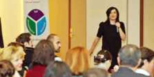 Psihologul Diana Niţu a moderat discuţia cu cei 200 de participanţi 