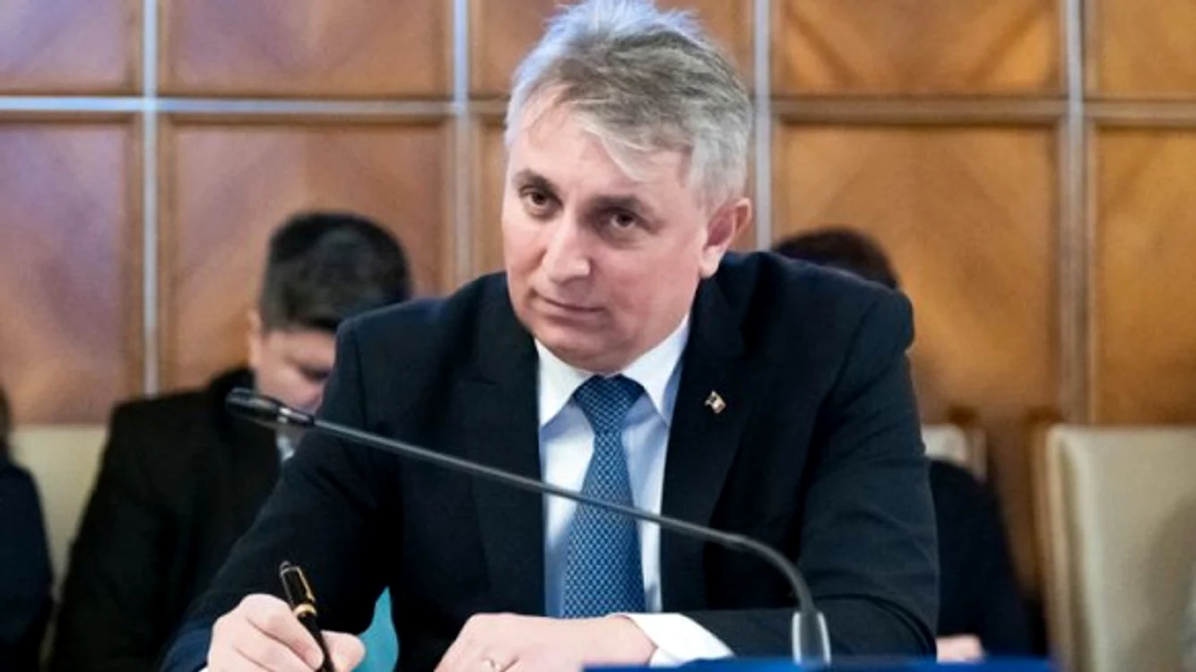 
    Ministrul de Interne, Lucian Bode, nu a răspuns până acum la scrisoarea polițistului din linia întâi   