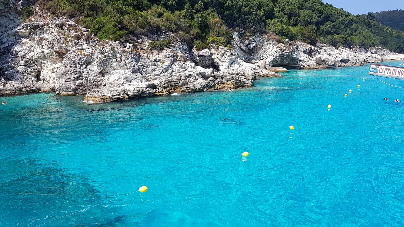 Vacanța cu mașina electrică în Grecia e mai ieftină / foto: Pixabay