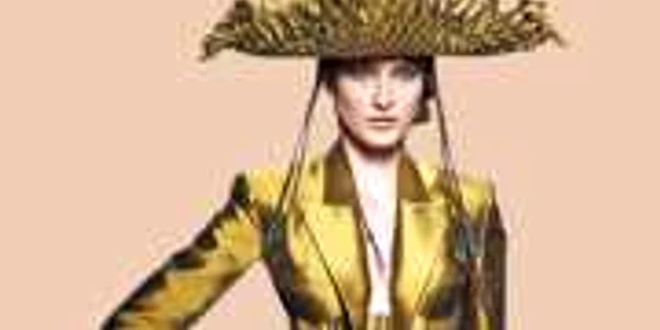 Gaultier a imaginat piese de inspiraţie mexicană, ca acest sacou „Eldorado”, purtat cu cizme de conchistador
