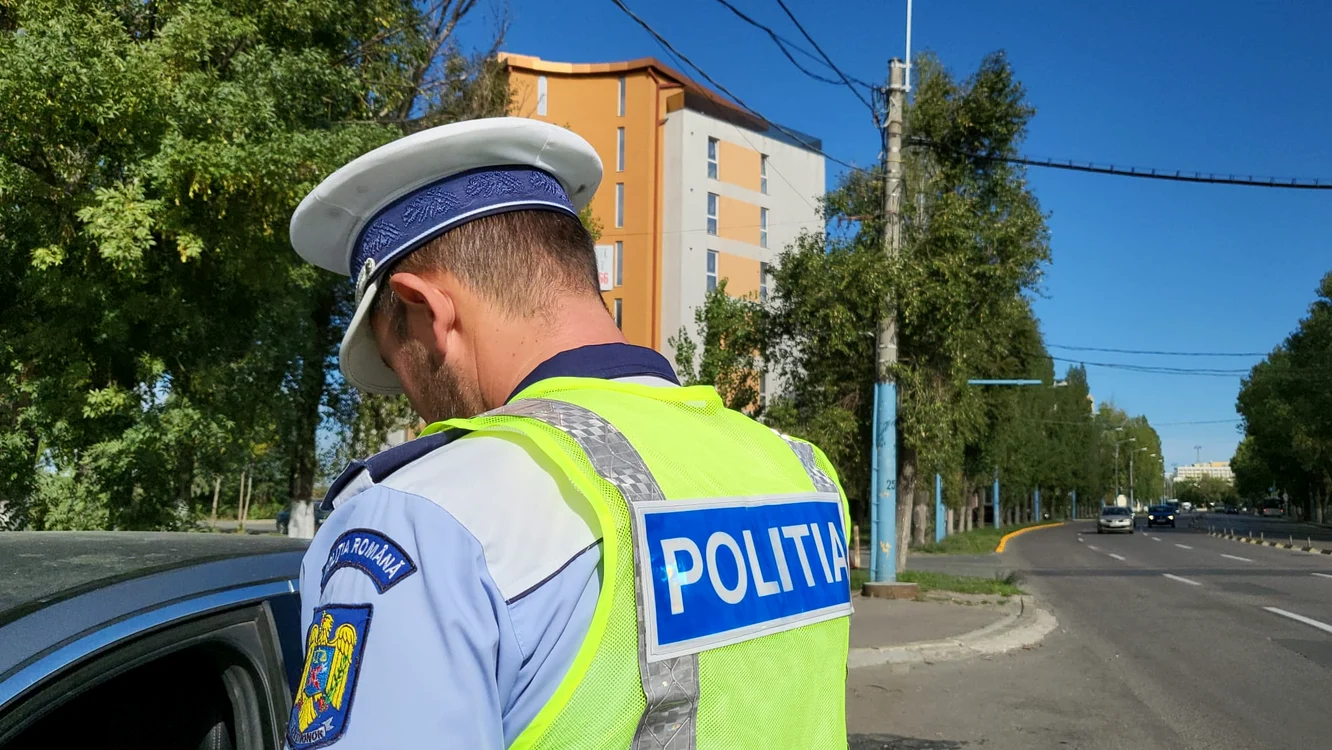 Amenda aplicată de polițist a fost anulată de instanță FOTO Adevărul