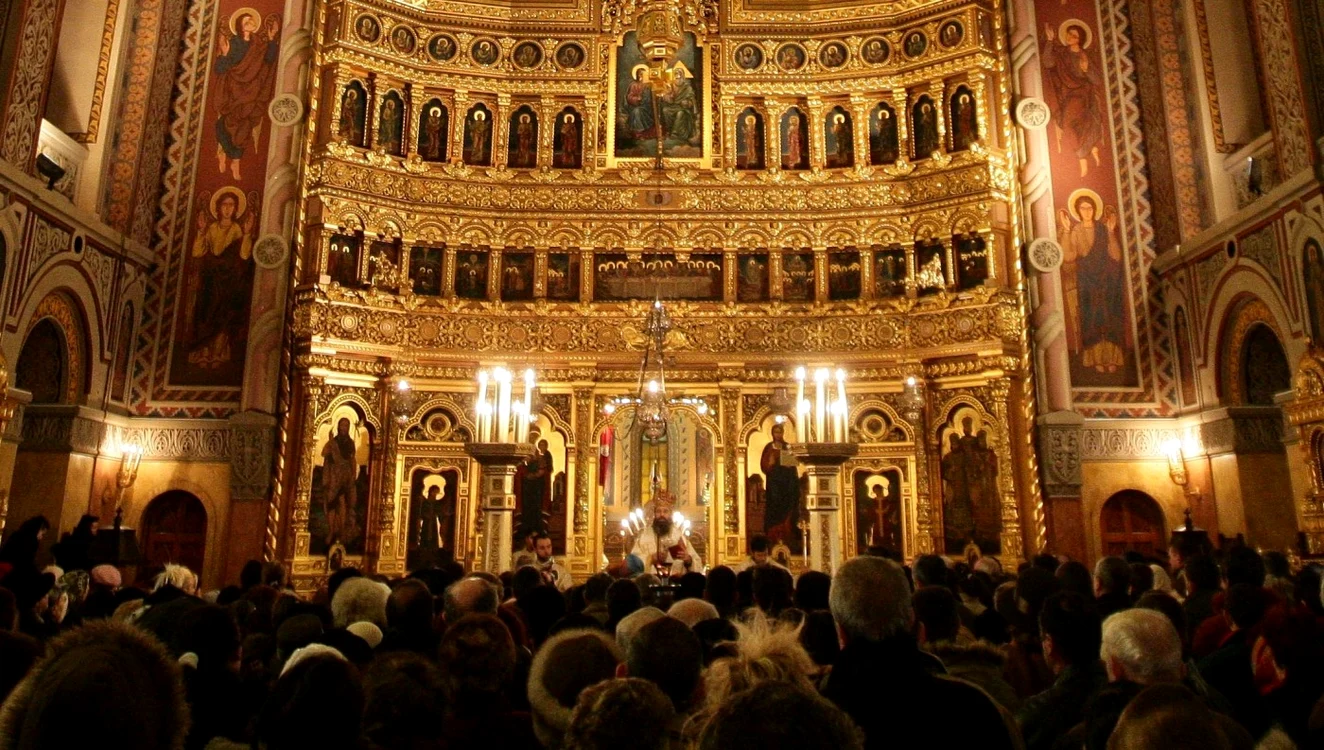 85% dintre români se consideră persoane religioase Foto: Arhivă