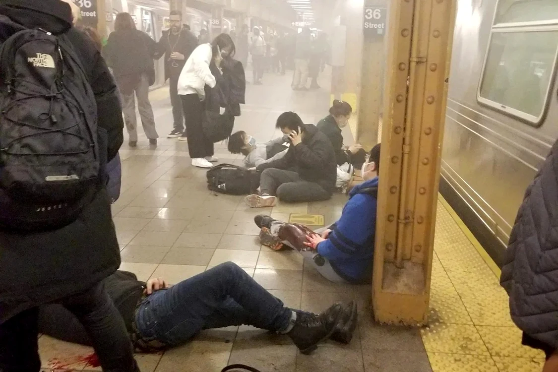 Atac armat metrou FOTO New York Post