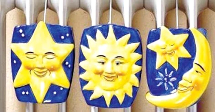 3 umidificatoare de cameră în formă de stea, lună şi soare, pe www.decorix.ro