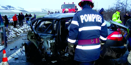 Cinci persoane şi-au pierdut viaţa în accidentul din Alba