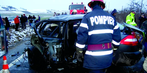 Cinci persoane şi-au pierdut viaţa în accidentul din Alba
