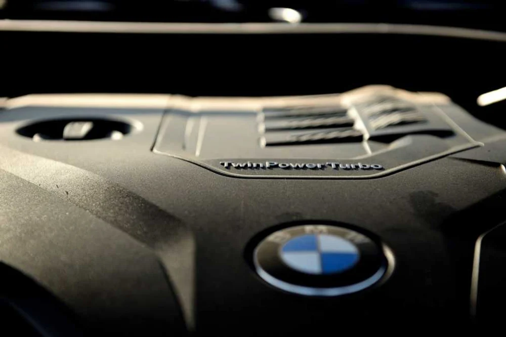 BMW cheamă în service aproape 200.000 de maşini: un defect duce la creșterea riscului de incendiu. Care sunt modelele vizate