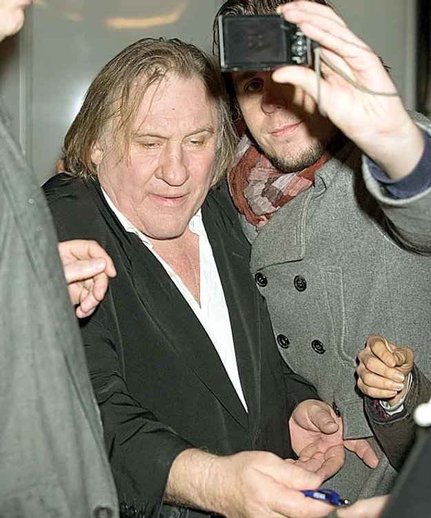 Actorul Gérard Depardieu  (65 de ani) vorbea  vulgar de la băutură