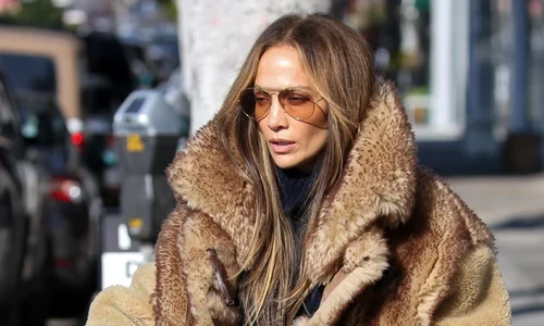 Jennifer blană, Profimedia (1) jpg