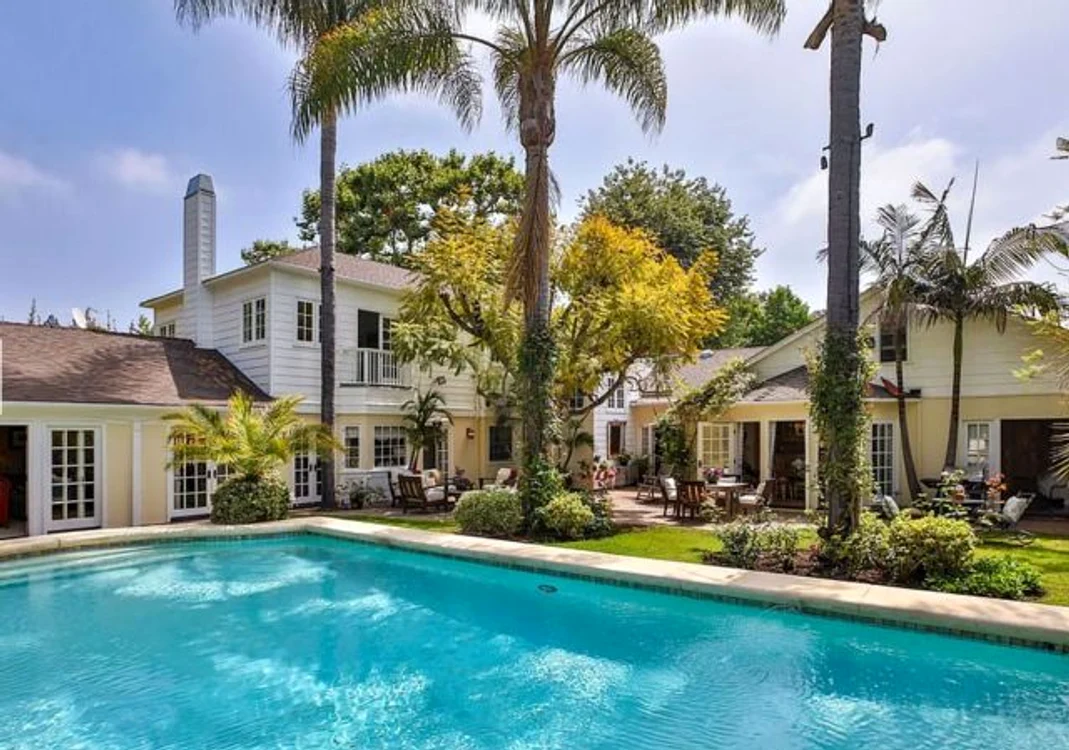 Goldie Hawn and Kurt Russell sell their mansion for $7 25 million in LA jpeg