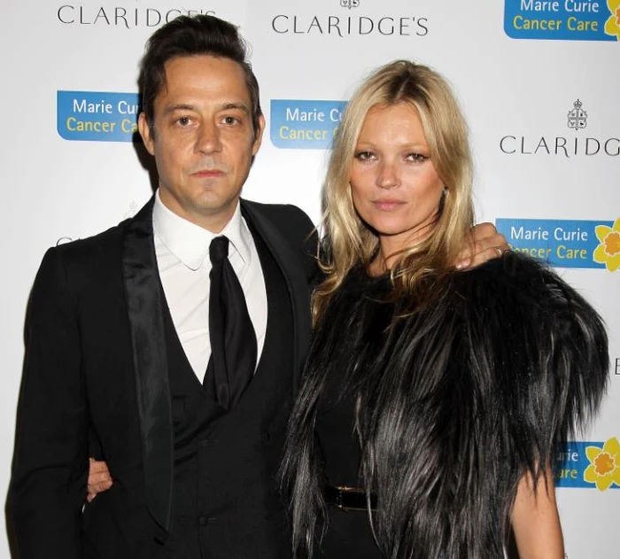 
    Kate Moss (41 de ani) și Jamie Hince (46 de ani) nu se mai înțelegfoto: Getty  