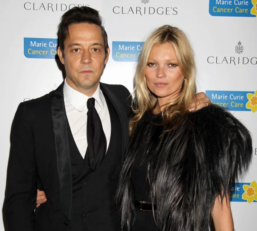 
    Kate Moss (41 de ani) și Jamie Hince (46 de ani) nu se mai înțelegfoto: Getty  
