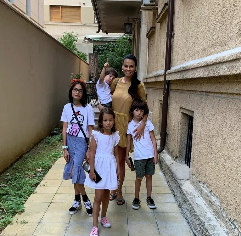 8 anca serea si familia 4 jpg jpeg